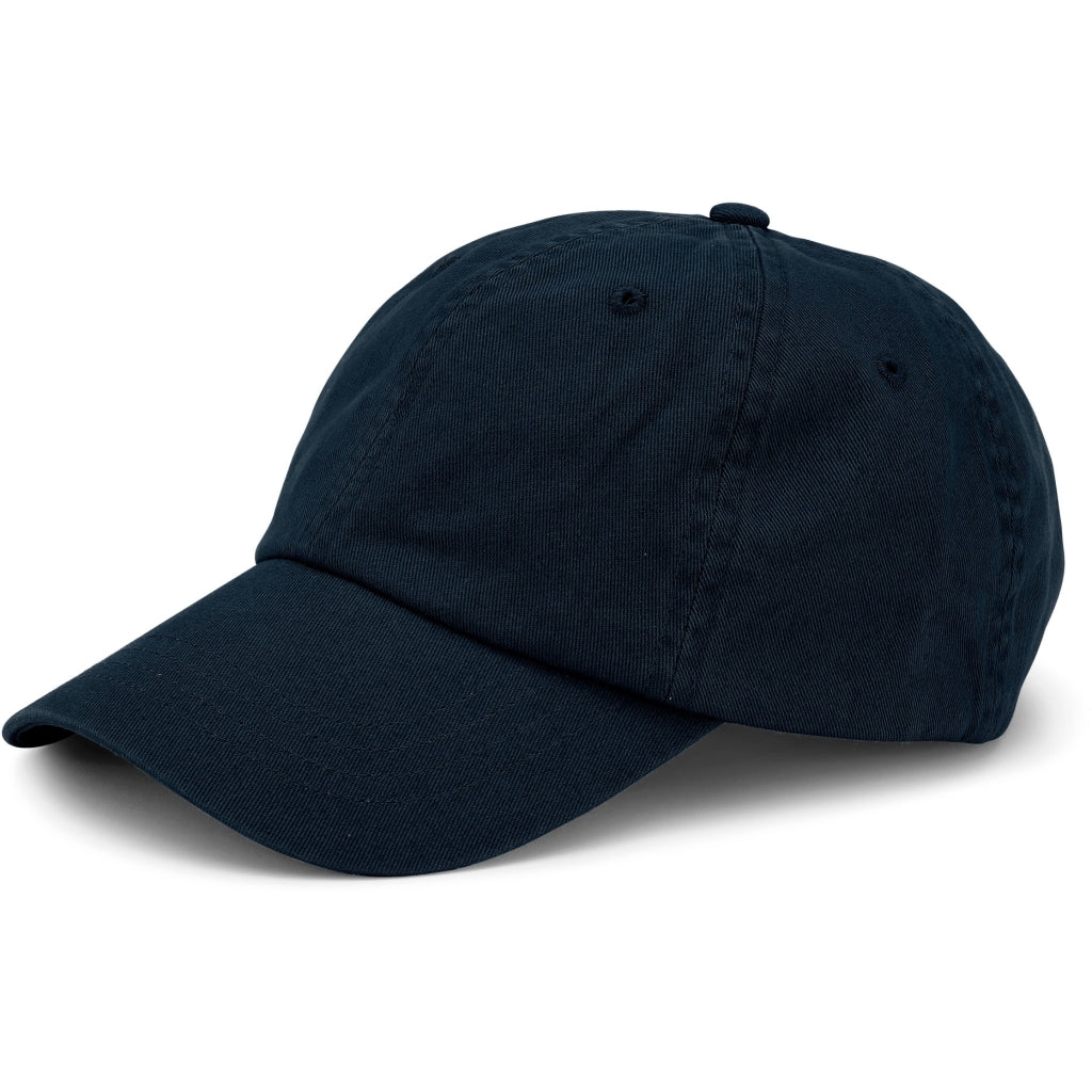 Navy cotton cap.