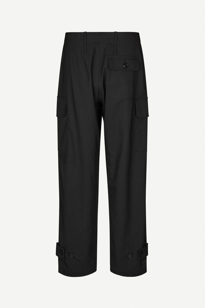 These high-waisted men's Salix Trousers in black are made from a recycled polyester-blend by Samsøe Samsøe.