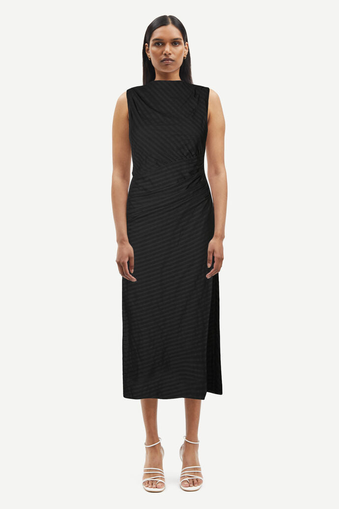 Black cotton midi dress with ruching at middle