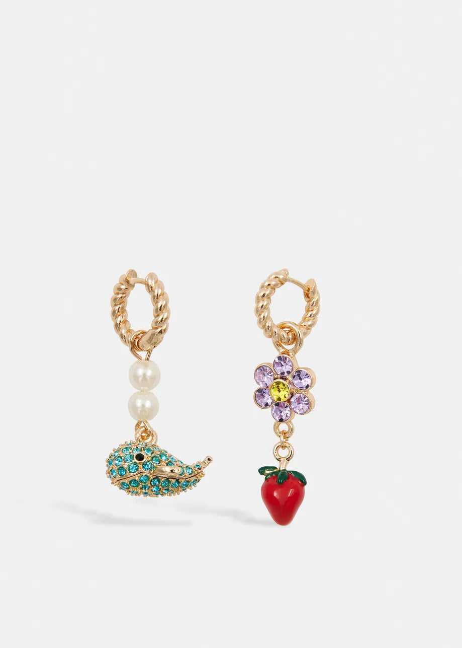 Add a playful touch to any look with Essentiel Antwerp's Gold Drop Earrings – Blue Whale, featuring charming gold-tone hoops and whimsical blue whale detailing.
