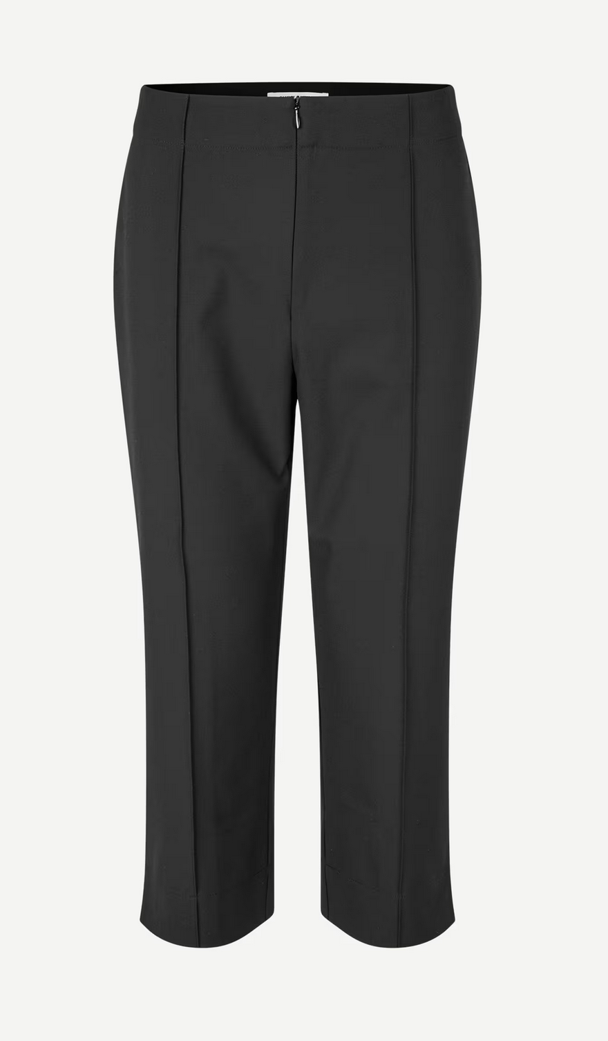 The Sacorla Cropped Trousers by Samsøe Samsøe are black and crafted from recycled polyester. These mid-waist capris boast tailored seams, a front zipper, and are elegantly displayed on a white background.