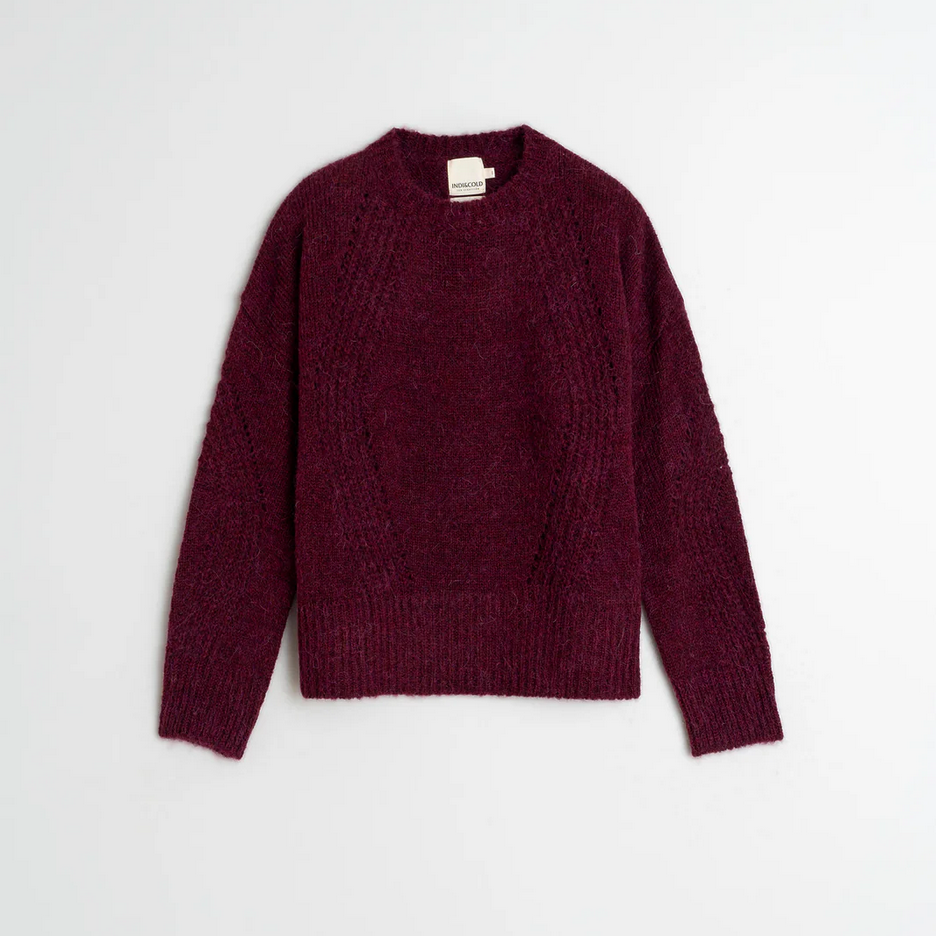 Maroon sweater on a white background with 'INDI&COLD' branding.
