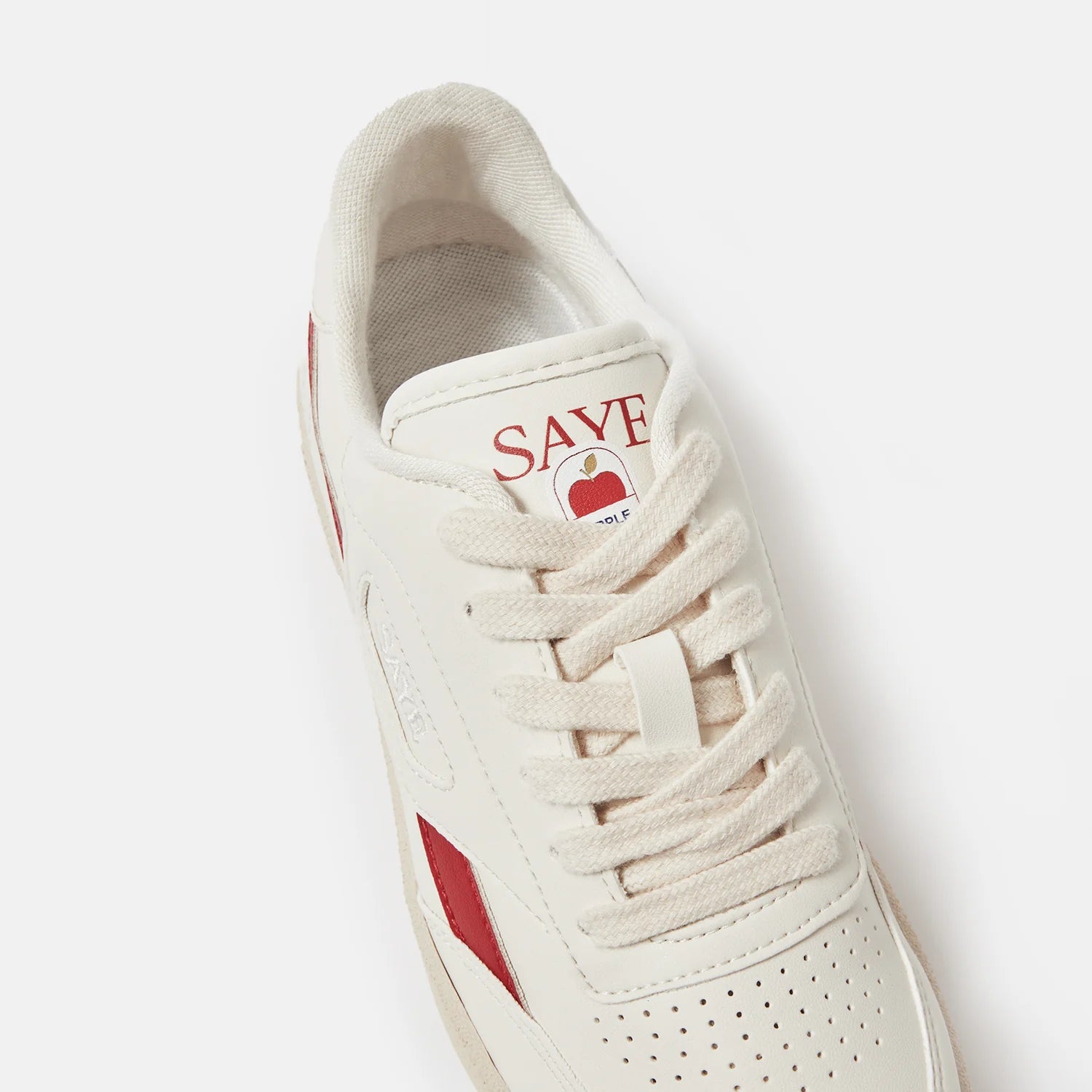 A white vegan sneaker with the word save on it.
Product Name: Modelo '89 Sneakers - Apple red
Brand Name: SAYE