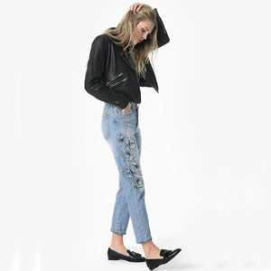 Woman Wears The Smith High Rise in Jazzie by Joe's Jeans