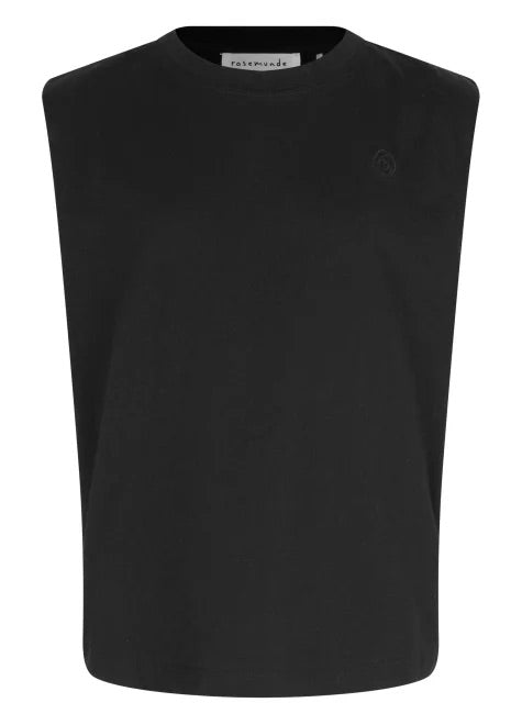The Rosemunde organic sleeveless t-shirt - black has a modern silhouette.