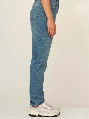 woman wears the Teresa slim by Tomorrow Denim